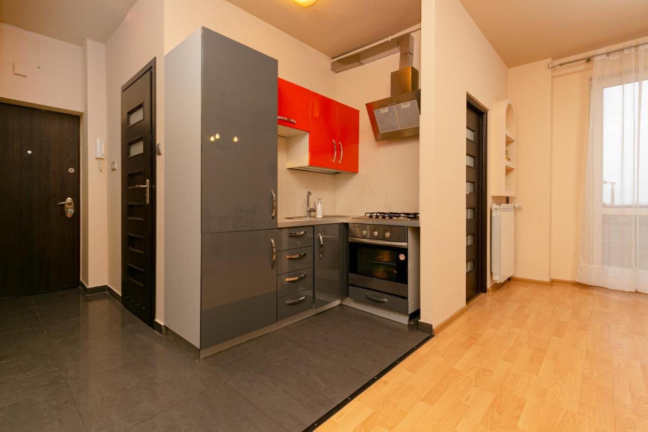 ורשה Wola Apartment With Balcony & Close To Metro By Noclegi Renters מראה חיצוני תמונה